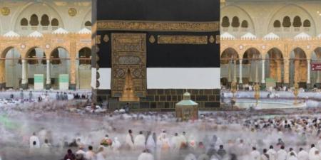 حجاج بيت الله الحرام يؤدون طواف الإفاضة في أجواء إيمانية وخدمات متكاملة