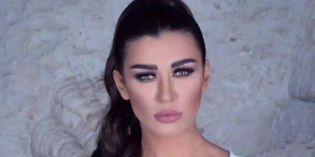 «نادين الراسي» تنتقد متحدث جيش الاحتلال لإضراره بالسياحة في بلدها