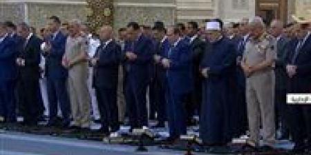 الرئيس السيسي يؤدي صلاة عيد الأضحى المبارك 2025 بمسجد مصر الكبير
