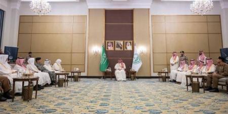 وزير الداخلية: شحذ همم رجال الأمن لتعزيز الأداء الاحترافي بالحج