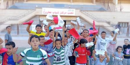 مركز شباب مطروح يوزع الهدايا على الأطفال ويفتح أبوابه للمواطنين