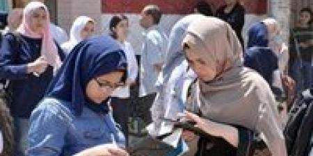 التعليم تحذر طلاب الثانوية العامة من الكتابة على ظهر ورقة الإجابة الخاصة بالأسئلة المقالية