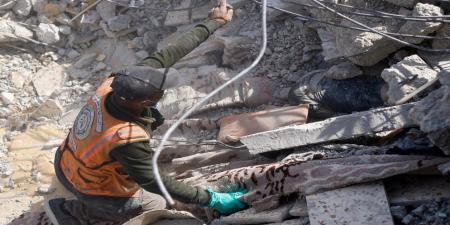 جيش الاحتلال يتهم المتحدث باسم الدفاع المدني في غزة بـ "الإرهاب"