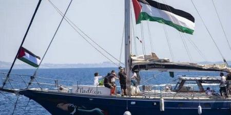يسرائيل هيوم: مصلحة السجون تستعد لاستقبال نشطاء السفينة مادلين وجهزت لهم زنازين منفصلة بسجن غفعون في الرملة