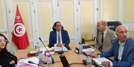 ولاية تونس: جلسة عمل حول إعادة توظيف اعتمادات لإنجاز مشروعي بناء قنطرة الجيارة ودار الشباب بحي هلال