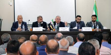 بناء الثقة وتعزيز كفاءة القطاع المالي.. محور لقاء وزير المالية مع الصناعيين والتجار في درعا