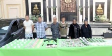 مصرع عنصر إجرامي وإصابة آخر عقب تبادل لإطلاق النيران مع الشرطة في القليوبية