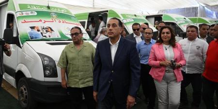 رئيس الوزراء يتفقد قافلة خدمية تقدم خدمات متنوعة لمواطني قرية "زاوية صقر" بمركز أبو المطامير بدعمٍ من المبادرة الرئاسية "حياة كريمة"