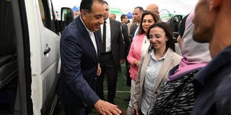رئيس الوزراء يختتم جولتة بالبحيرة بزيارة مستشفى وادى النطرون