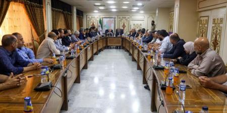 وزير المالية يبحث مع محافظ درعا الواقع المالي والاقتصادي في المحافظة وسبل النهوض به
