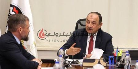 مصر: وزير قطاع الأعمال العام يبحث مع تحالف بقيادة "روسال" الروسية سبل التعاون في مجال الألومنيوم