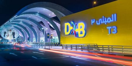 «مطارات دبي» تنصح المسافرين بالتحقق من حالة الرحلات