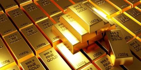 الذهب يتراجع هامشيًا مع صعود الدولار بعد تصاعد التوتر بين إيران وإسرائيل