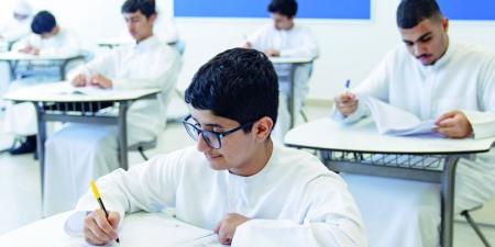 طلبة الـ 12 «المتقدم والنخبة» يختتمون الامتحانات النهائية.. و«العام» يتقدمون لـ «الأحياء» اليوم