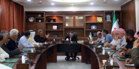 وزير الزراعة يبحث التحديات الزراعية مع وفد فلاحي المنطقة الجنوبية