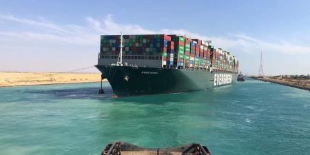 الفريق أسامة ربيع: عودة تدريجية لسفن الحاويات العملاقة إلى قناة السويس
