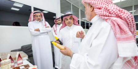 نائب وزير الصناعة والثروة المعدنية يلتقي المستثمرين في غرفة بريدة ويزور عدة منشآت صناعية