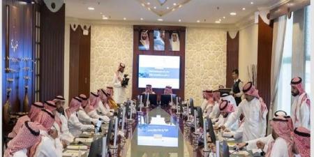 نائب وزير الصناعة يبحث مع المستثمرين وروّاد الأعمال الفرص الاستثمارية الواعدة