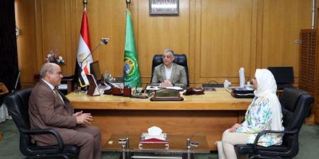 محافظ الإسماعيلية يسيد بالجهود نحو صفر أميةوتعزيز التعاون التنموى