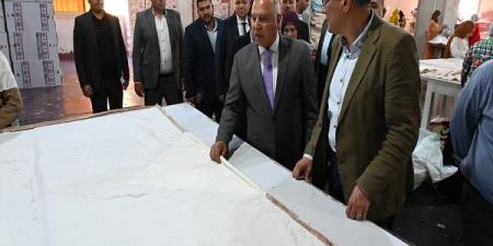 كامل الوزير للمستثمرين: لا تراخيص جديدة إلا بمناطق مكتملة المرافق