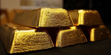 ارتفاع أسعار الذهب مع إقبال المستثمرين على الملاذات الآمنة