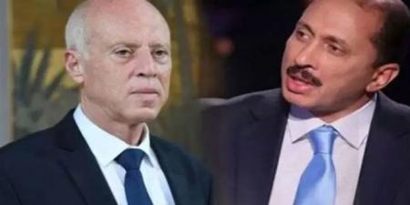اعتبر أن "هذا الأسلوب لا يليق برئيس دولة"/ محمد عبو يفتح النار على قيس سعيد..#خبر_عاجل