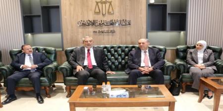 وزير العدل يؤكد أهمية الشراكة مع نقابة المحامين