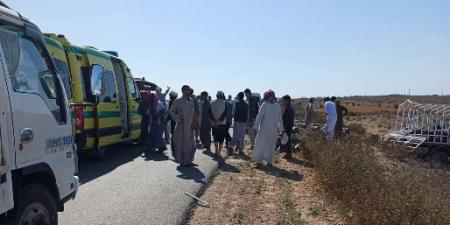 مصرع واصابة  6 في حادث سير بمنطقة المقتله غرب مطروح 