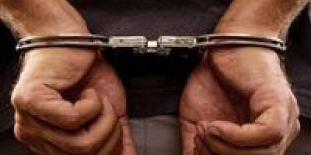 النيابة تحقق مع المتهمين.. تحرير فتاة محتجزة داخل مخزن خردة بالدقهلية