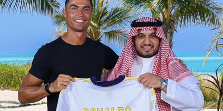 رسميا: النصر السعودي يجدد عقد النجم البرتغالي "كريستيانو رونالدو"