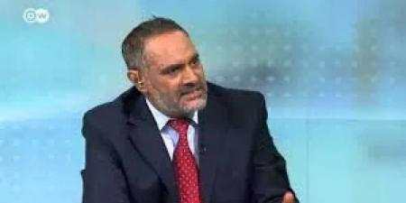 مقرب من الحوثيين يُطلق تحذيراً داخلياً: اليمن سيتغير.. فمن صاحب القرار؟