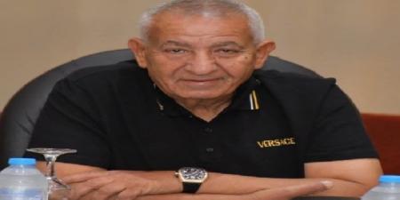 رئيس المصري يجتمع باللجنة العليا لتوثيق تراث النادي