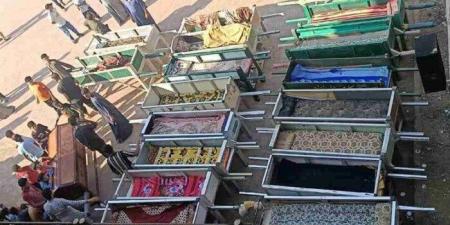 جنازة جماعية.. كفر السنابسة بالمنوفية تستعد لوداع 18 فتاة ضحايا حادث الطريق الإقليمي