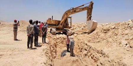رئيس شركة مياه البحر الأحمر يتابع أعمال ازدواج خط مياه  الكريمات