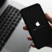 آبل تستعد لإطالة عمر بطارية آيفون عبر الذكاء الاصطناعي في نظام iOS 19