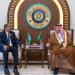 الخريجي ورئيس مفوضية الاتحاد الأفريقي يبحثان سبل تعزيز العلاقات
