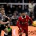 صلاح يقود ليفربول للتعادل مع كريستال بالاس في احتفالية استلام كأس الدوري