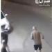 فيديو صادم لشاب يعتدي على كلب بوحشية يثير الغضب على مواقع التواصل