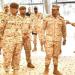 الكويت.. نائب رئيس الأركان يتفقد مركز تسجيل أول دفعة من الطالبات الضباط في الجيش