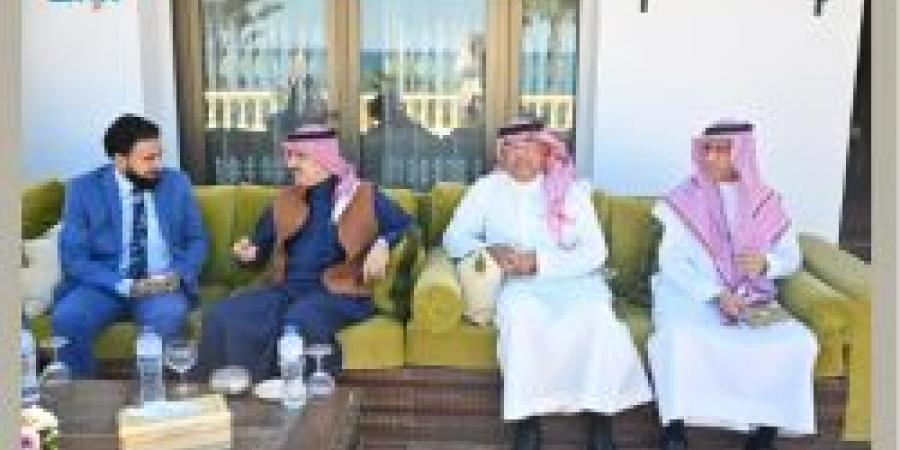 السفير الصقر يستقبل الوفد السعودي المشارك في فعاليات معرض تونس الدولي للكتاب