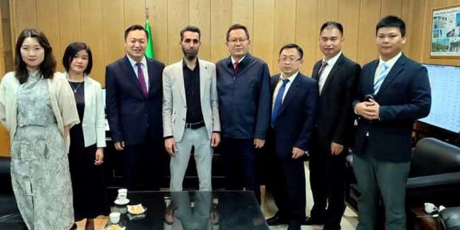 مدير مؤسسة الكهرباء يبحث مع رجال أعمال صينيين تعزيز الاستثمارات في ‏مجال الطاقة