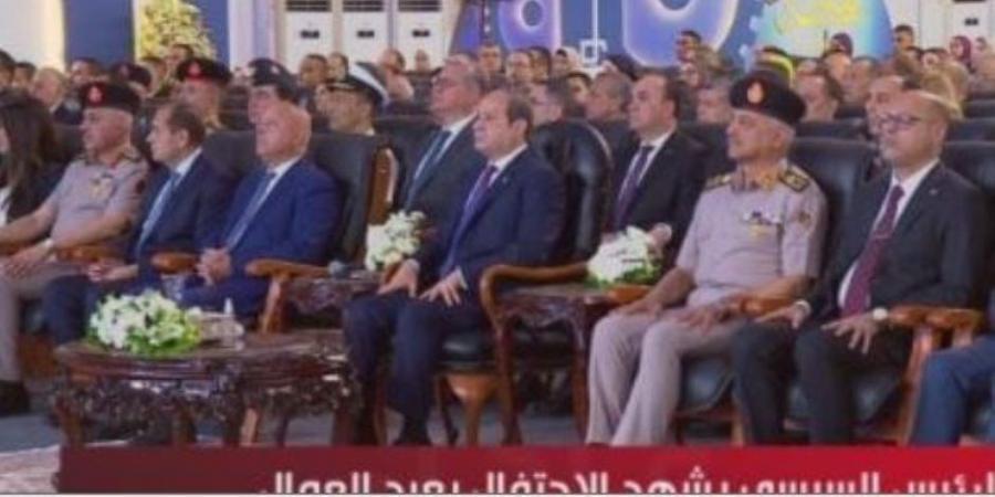 الرئيس السيسي: بفضل الله ثم بوحدة الشعب كله قادرون على تجاوز التحديات