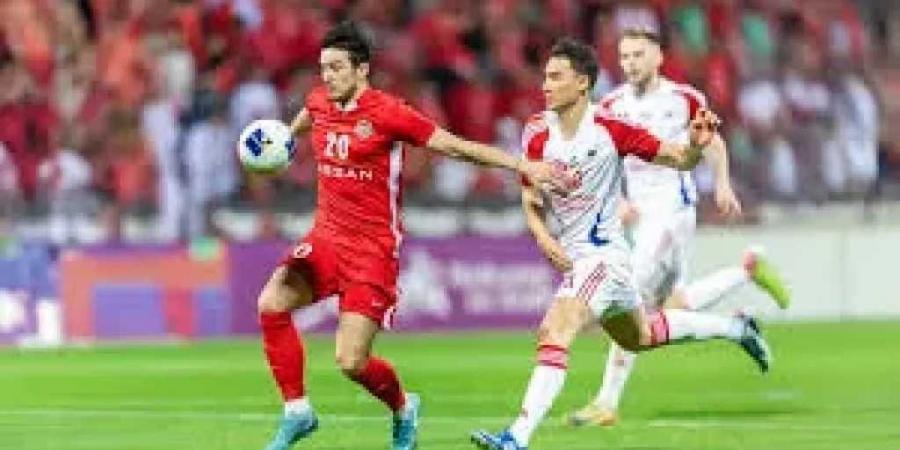 حكام مباراة الشارقة وشباب الأهلي في نهائي كأس رئيس الدولة الإماراتي