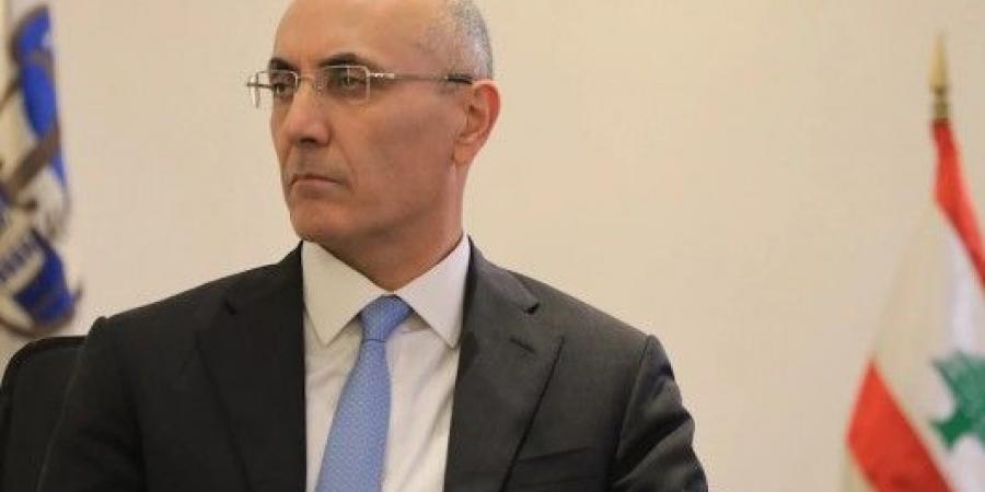 وزير الداخلية استقبل المشنوق والسفير الإيراني
