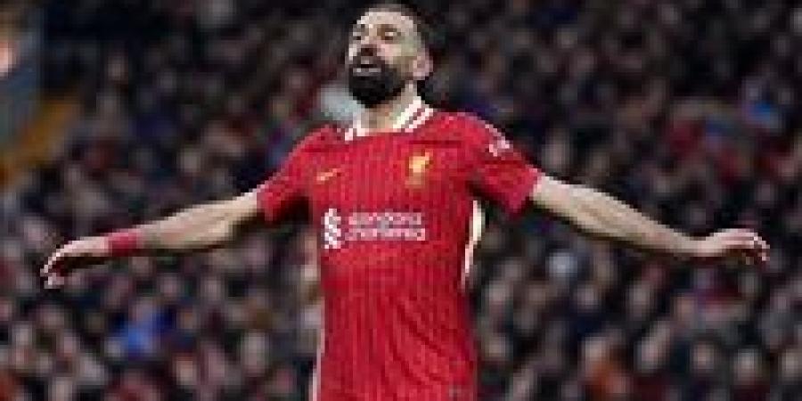 محمد صلاح لاعب ليفربول: أحلم بالتتويج بالكرة الذهبية يومًا ما من أجل المصريين
