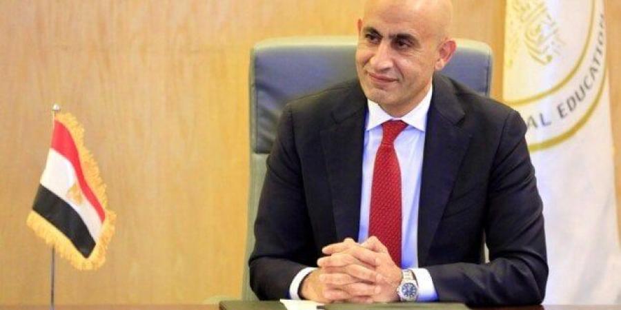 اليوم.. وزير التعليم يلتقي مديري ووكلاء المديريات على مستوى الجمهورية