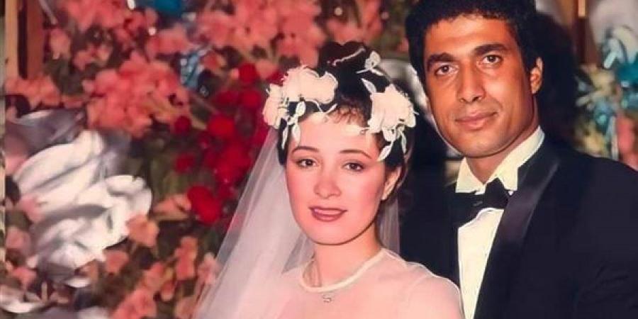 أحمد زكي ويوم الرحيل.. حين حاول «النمر الأسود» أن يلحق بهالة فؤاد من فوق السطح