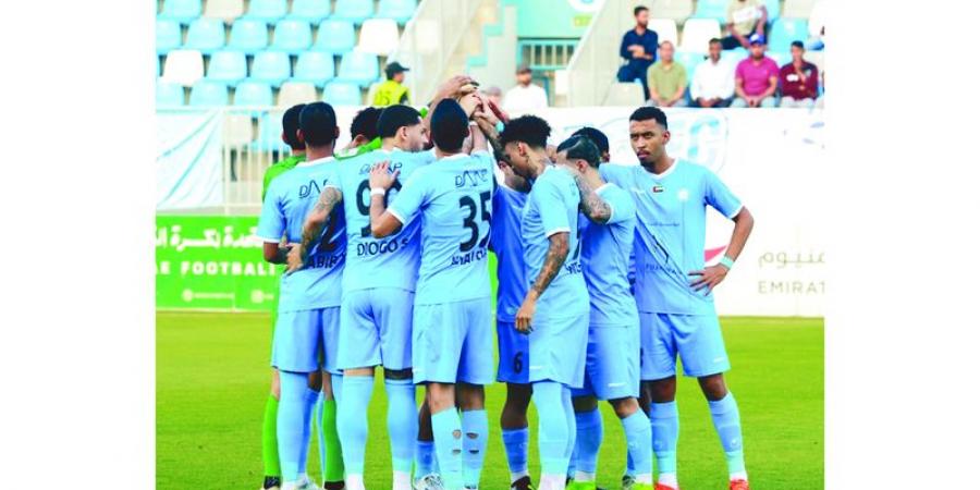 «نقطة» تفصل دبا والظفرة عن دوري المحترفين