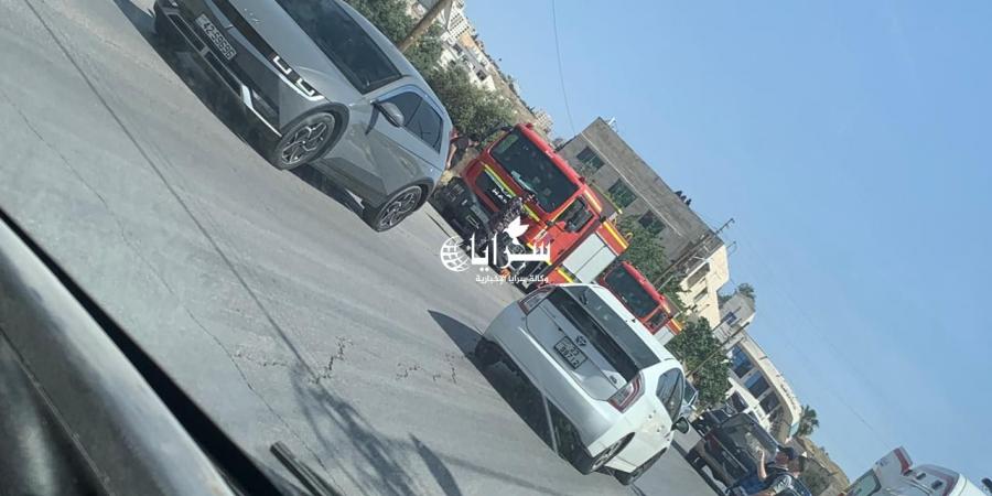 بالصور .. حادث تصادم بين مركبتين في لواء عين الباشا