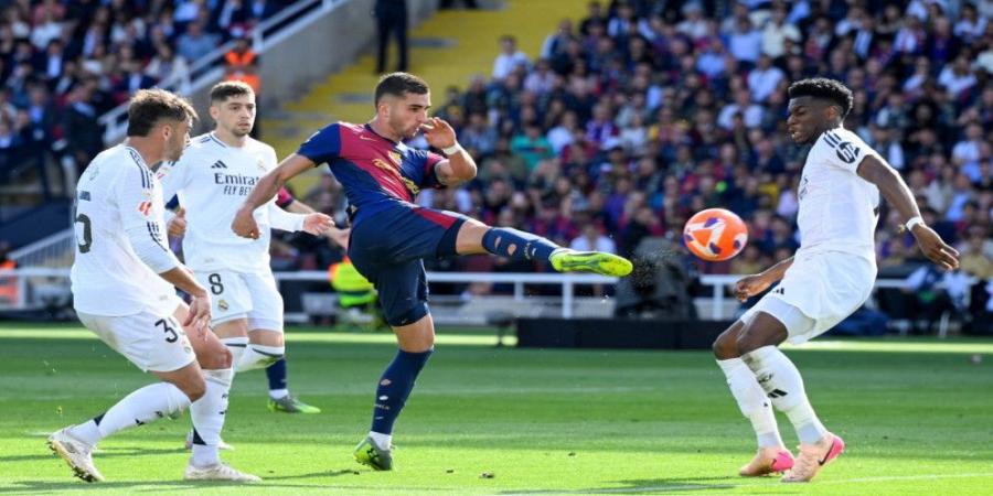 برشلونة يقترب من حسم لقب الدوري بفوز مثير 4-3 على ريال